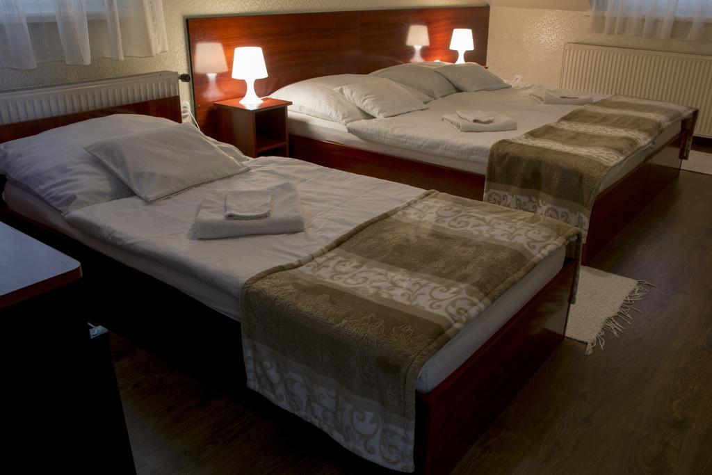 Csillag Panzio Hotel Vac Luaran gambar