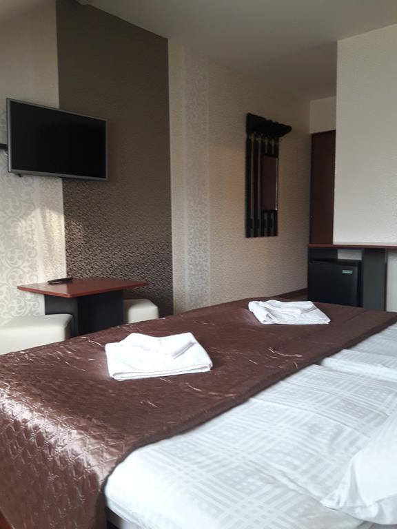 Csillag Panzio Hotel Vac Luaran gambar