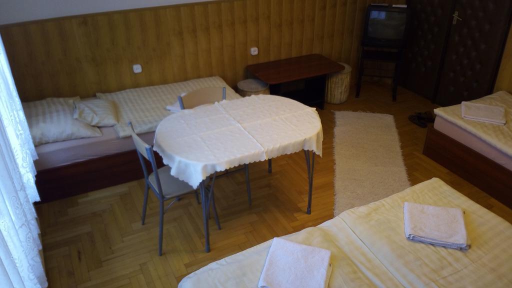 Csillag Panzio Hotel Vac Luaran gambar