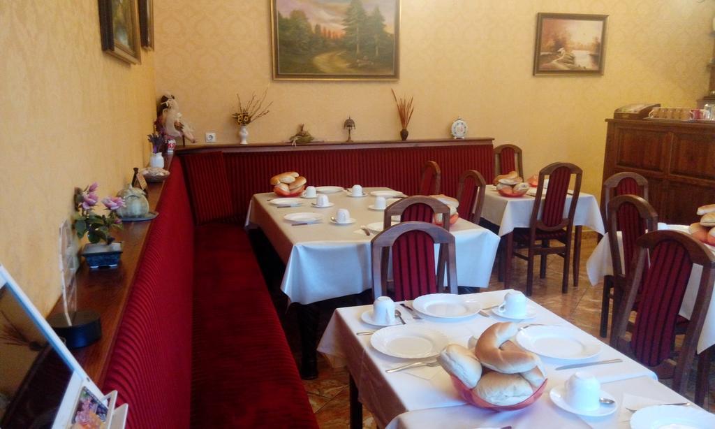 Csillag Panzio Hotel Vac Luaran gambar